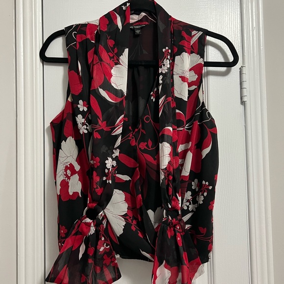 Guess floral sleeveless blouse - Picture 2 of 4